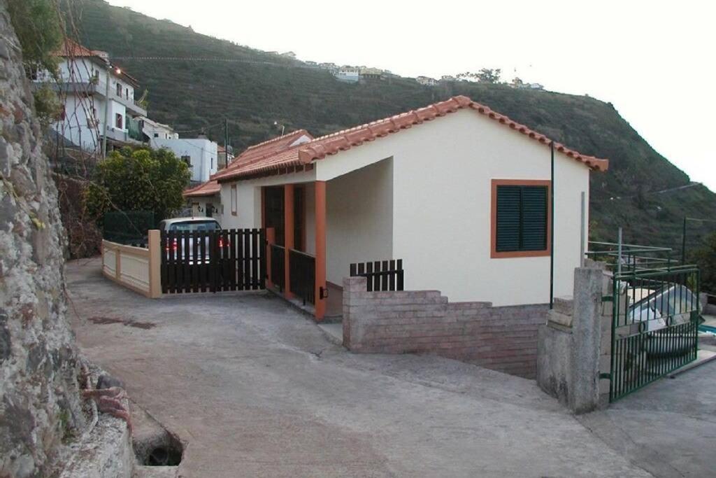 Casa Pedra Cottage Sea And Mountain Views Plus Pool Arco da Calheta  Ngoại thất bức ảnh